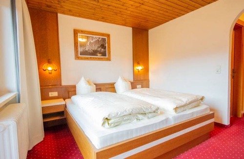 Fuegenberg Apartment | 250 m² Apartment ∙ 10 bedrooms ∙ 20 guests