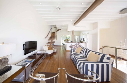 Halcyon Heights Apartment | 250 m² Apartment ∙ 2 bedrooms ∙ 4 guests