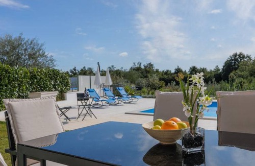 Nova Vas House | 250 m² House ∙ 5 bedrooms ∙ 10 guests