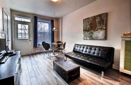 Vieux-Rosemont Apartment | 253 Cozy Apt with 2 balconies in Rosemont