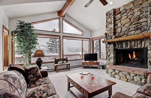Dunkin Hill House | 2542 Boreas Pass (Private Home With Hot Tub)
