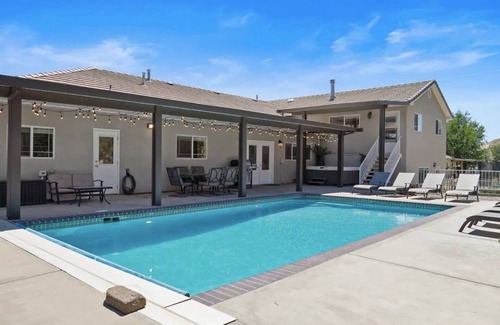 La Verkin House | 26+ Guest - Private Pool & Spa, UTAH PGA HOME