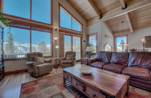 Woodmoor House | 265 m² House ∙ 4 bedrooms ∙ 14 guests