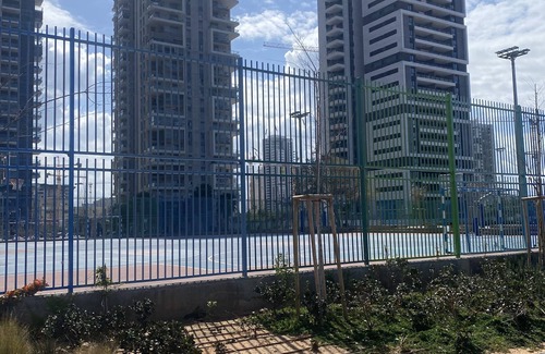 Bat Yam Apartment | 26th floor 4-bedroom apt in the center with AC, fitness room, 24/7 security