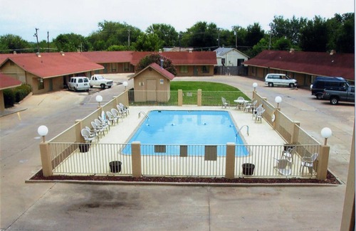 Claremore Hotel | 27 m² Motel ∙ 127 guests