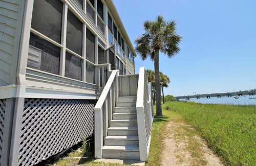 Sunset Point House | 27 Mariners Cay