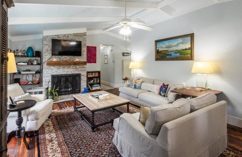 Folly Field House | 27 Moonshell - Tranquility in Folly Field, 3 minute walk to the beach