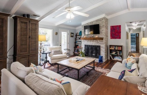 Folly Field House | 27 Moonshell - Tranquility in Folly Field, 3 minute walk to the beach