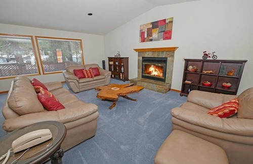 Highland Woods House | 2773 Springwood Drive home