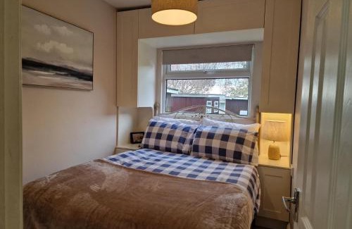 Stalham Ski Chalet | 28 Broadside Holiday Chalet near Broads & Beaches