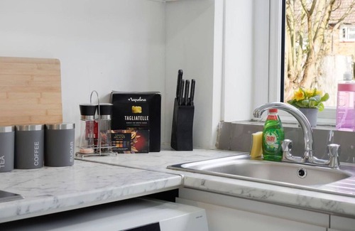 Borehamwood House | 28 mins > LDN | Coffee Machine, Fast WiFi & Garden