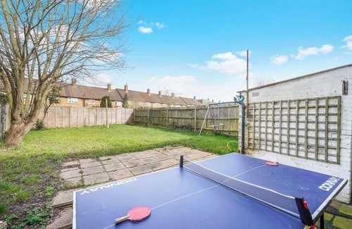 Borehamwood House | 28 mins > LDN | Coffee Machine, Fast WiFi & Garden