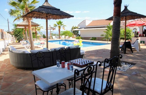 Pinos de Alhaurin Villa | 280 m² Villa ∙ 4 bedrooms ∙ 12 guests
