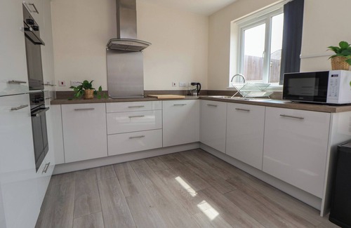 Telford Cottage | 29 ERNEST DAWES AVENUE, pet friendly, with a garden in Telford