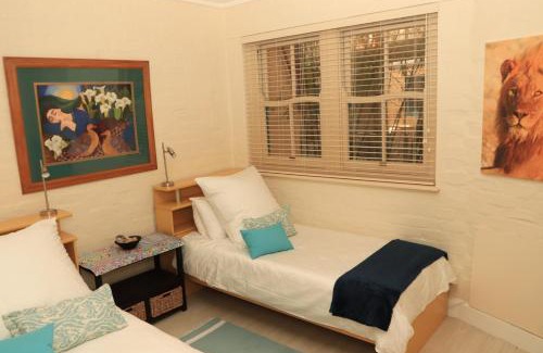 Scott Estate Apartment | 29 The Village