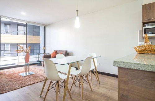 Financial District Apartment | 2BD Full, Pool, Jacuzzi,Sauna, Portugal-Quito