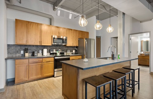 Cleveland Bed & Breakfast | 2BD Industrial Style Loft in Downtown Cleveland!