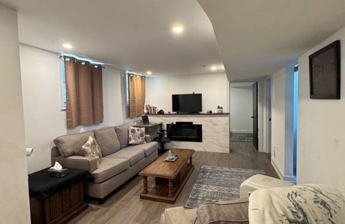 London Apartment | 2bd Near LHSC, UWO, Fanshawe College