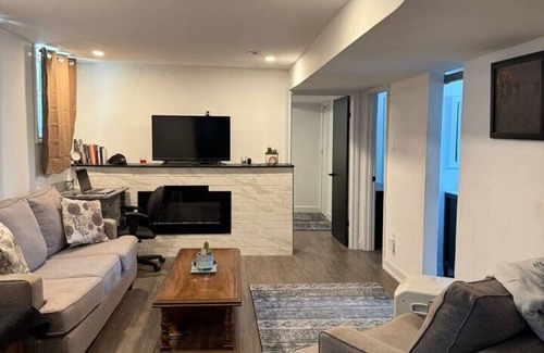 London Apartment | 2bd Near LHSC, UWO, Fanshawe College