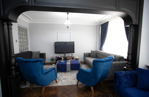 Sultanahmet Apartment | 2BR-1LR LARGE FAMILY HOME 5 MIN WALK TO CITY CENTEr