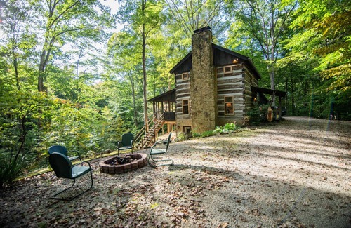 Helmsburg Cabin | 2BR, 2.5BA