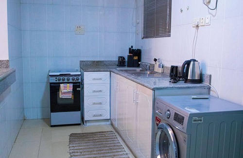 Ikoyi Apartment | 2BR Apt | 24-7 Power, Free Wifi, Gated Estate in Lekki