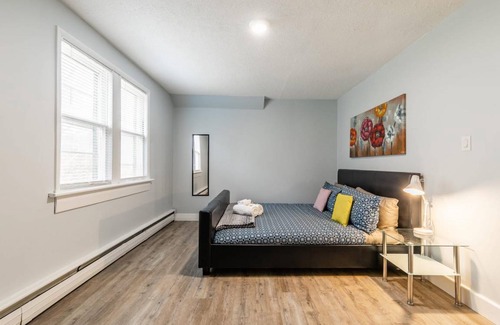 Kirkendall North Apartment | 2BR Apt close to Trails, Parks & Waterfalls!