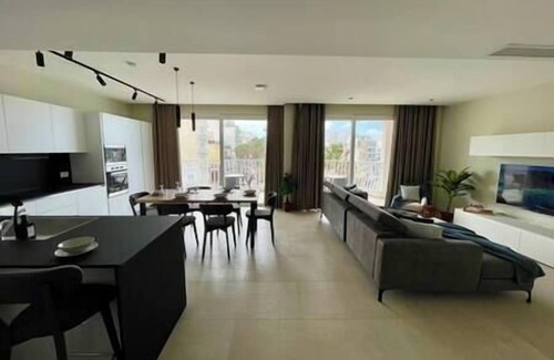 Qawra Apartment | 2BR Bugibba Seafront LUX Apartment