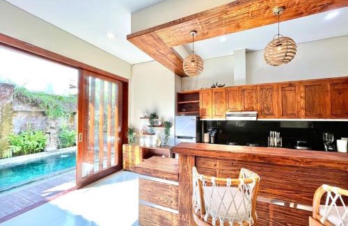 Berawa Villa | 2BR Canggu Tropical Escape Villa 5Mins to Finns