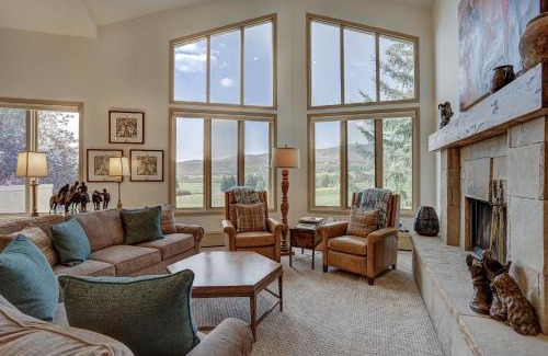 Edwards Apartment | 2Br Condo In The Seasons At Arrowhead- Vaulted Ceilings Condo