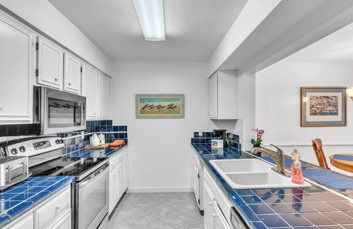 Hilton Head Island Condo | 2BR condo walk to Coligny