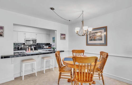 Hilton Head Island Condo | 2BR condo walk to Coligny