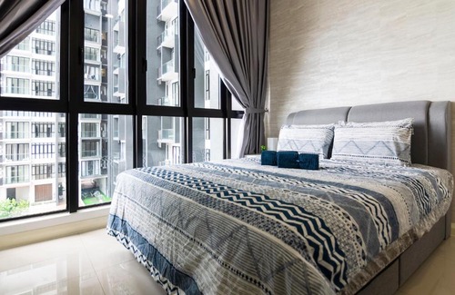 Medini Apartment | 2BR D'Pristine Suite near LEGOLAND, FREE Parking