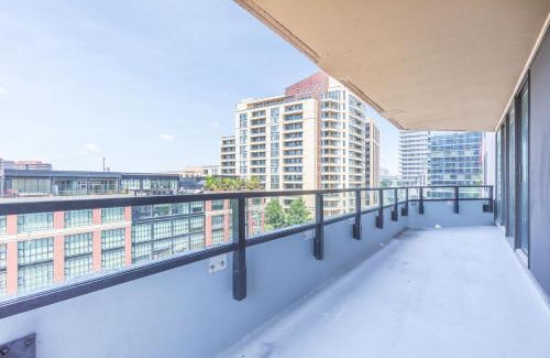 Radnor - Fort Myer Heights Apartment | 2BR Executive Apartment in Prime Location