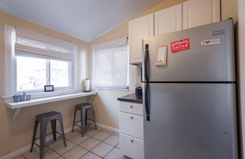 Clifton Apartment | 2BR - FRANKFORT AVE - WALK & DINE - *BEST SPOT!