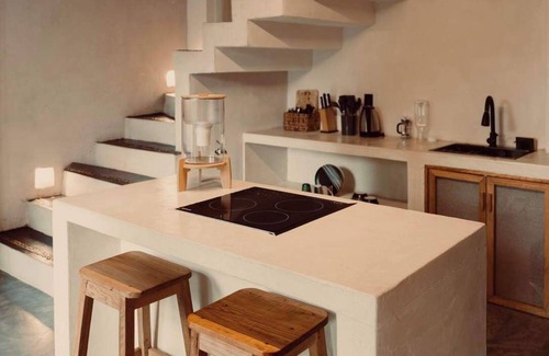 Santa Maria Apartment | 2BR Loft Apt | Pool | Daily Clean | 55 TV | AC