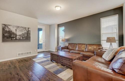 Rockrimmon House | 2BR Mtn Views USAF Academy Newly Build Central AC