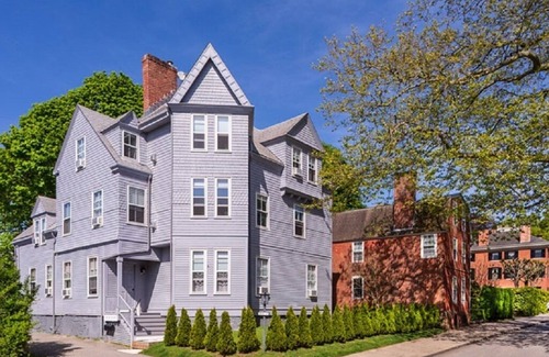 Historic Hill Apartment | 2BR, Newport Escape, A/C, WiFi, Parking, Fireplace, 2 Blocks to Thames, Views