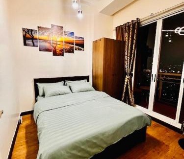 Pasig Apartment | 2BR Penthouse with BGC view, boardgames, videoke