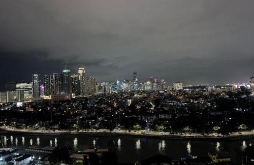 Pasig Apartment | 2BR-T31807 Sunshine100 Pool Billiard 70 inches TV Karaoke
