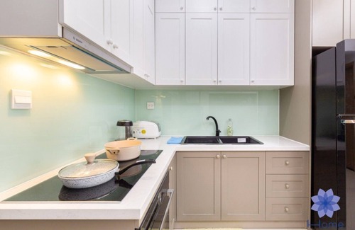 Tan Binh Apartment | 2BRs Apartment in Modern Building w/Free Gym, Pool and Airport Pick up