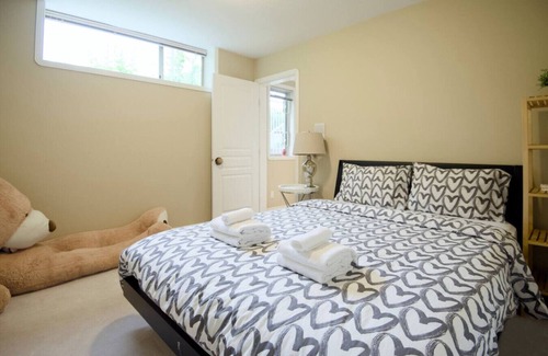 Arbutus Ridge House | 2BRs Guest Suite in Van West