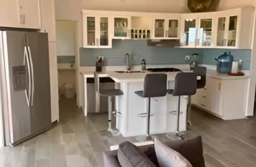 El Pescadero Condo | 2C-Stunning Top Floor, 2BR, 1.5B Breathtaking viewn