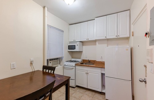 East Harlem Apartment | (2D) 2 Bedroom Apt Just Off Park Ave