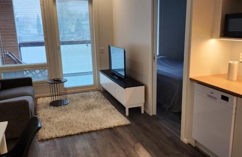 Ylamylly Apartment | 2h+s+lasitettuparveke joki näkymä