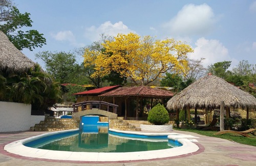 San Juan del Sur House | 2km from town fully equipped 2B/2B with Outdoor Jacuzzi and shared pool