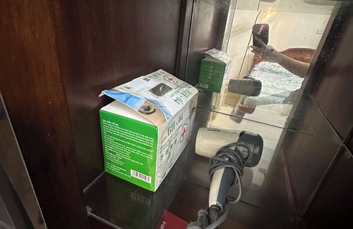 Hang Bai Apartment | 2mins to Hoan Kiem Lake! A small house of Hanoian old style with Washer Kitchen