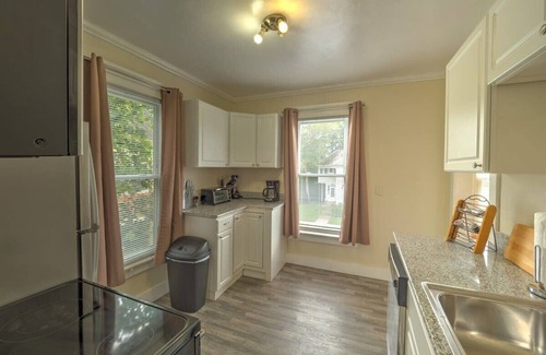 Oneonta Apartment | 2nd Base Apt 2 - All Star Baseball Rentals