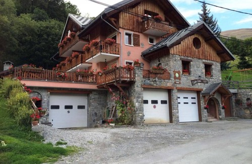 Valloire Apartment | 2nd floor, balcony, ski locker, 48m², Valloire
