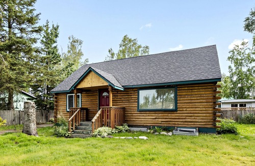 Spenard House | 2Woodland 1950 Cabin
